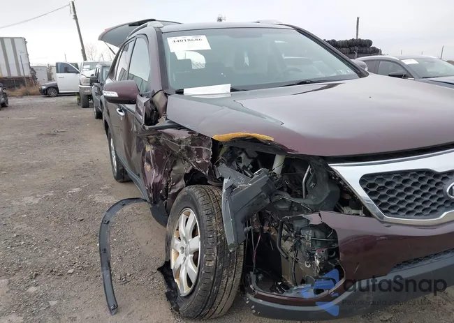 5XYKT4A28CG276013: 44018686