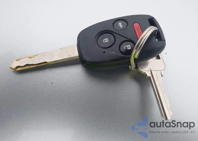 1HGCP2F67BA096126: 44018873