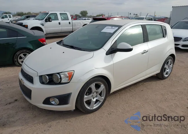 1G1JE6SBXF4106957: 44018885