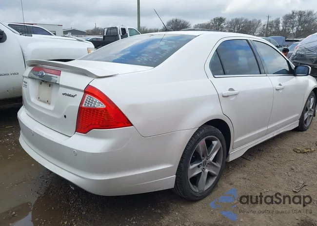 3FAHP0KC3BR154877: 44018914