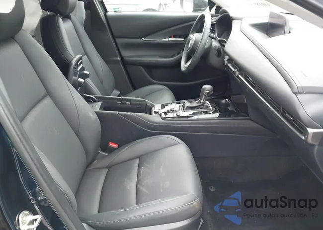 3MVDMBBM0RM662137: 44018931