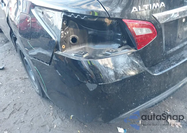 1N4AL3AP2JC153557: 44019223