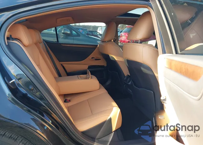 58ADZ1B12RU173869: 44018277