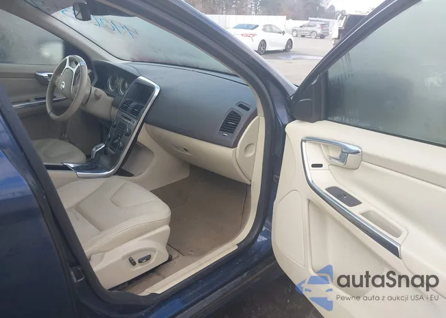 YV4952DL7D2369552: 44018341