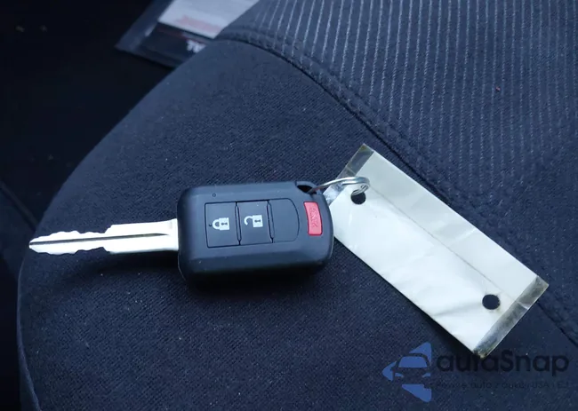 ML32AUHJ7NH008179: 44018411