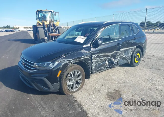 3VVNB7AX8RM141060: 44018417