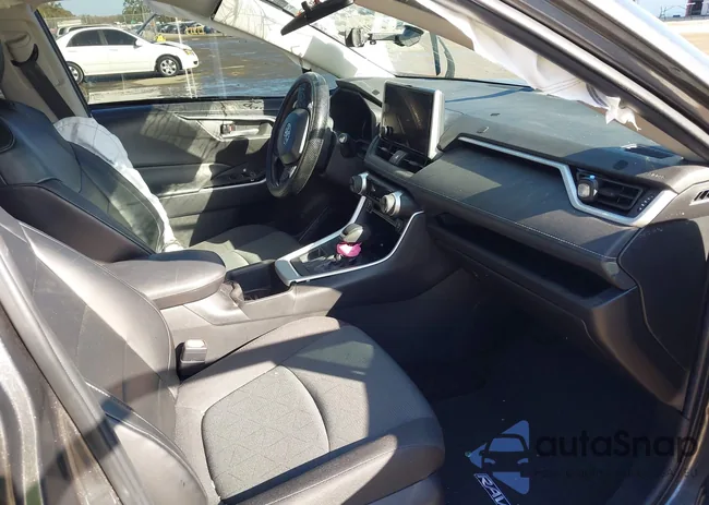 2T3W1RFVXRC301027: 44018418