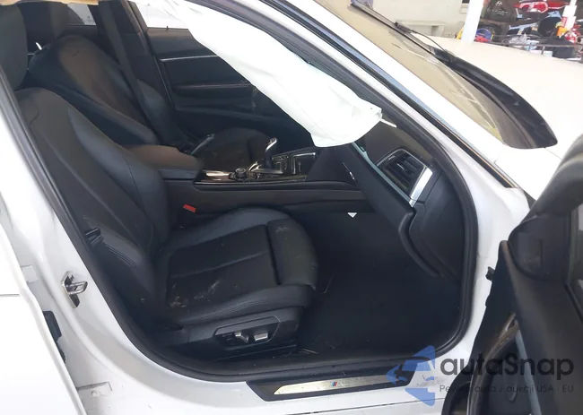 WBA8B9G59HNU09855: 44018617