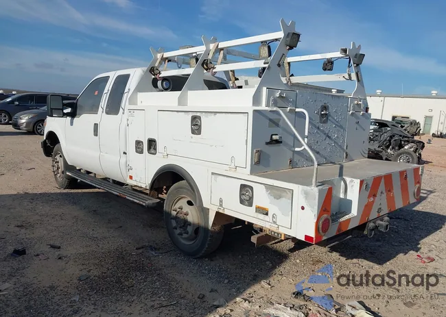 1FT7X2B67FEC58647: 44018628