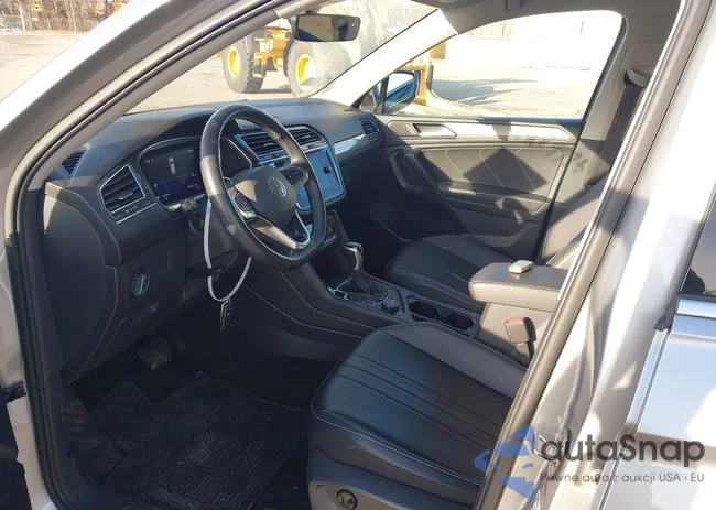 3VV2B7AX6NM119359: 44019778