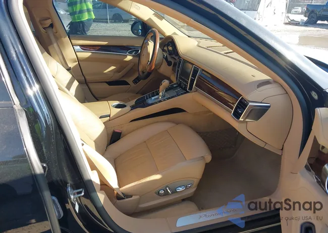 WP0AA2A70CL070917: 44019811