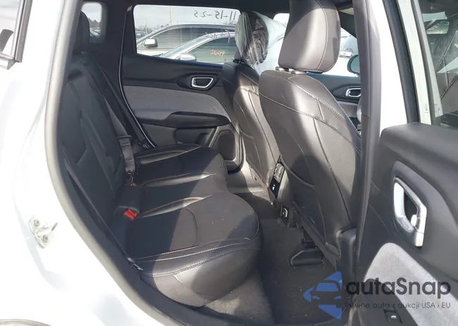 3C4NJDFN4RT112765: 44020215