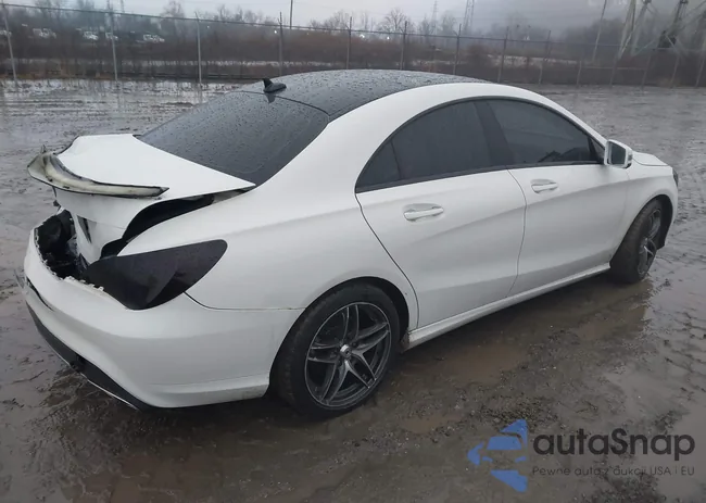 WDDSJ4GB5HN441647: 44020224