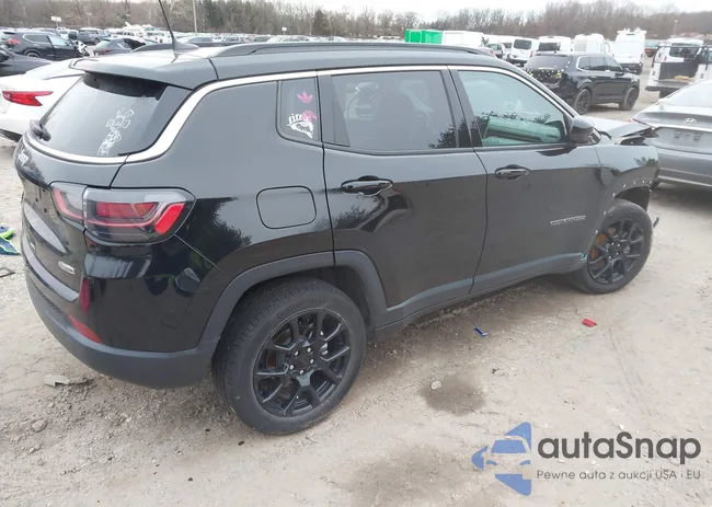 3C4NJDFB2NT128575: 44019380