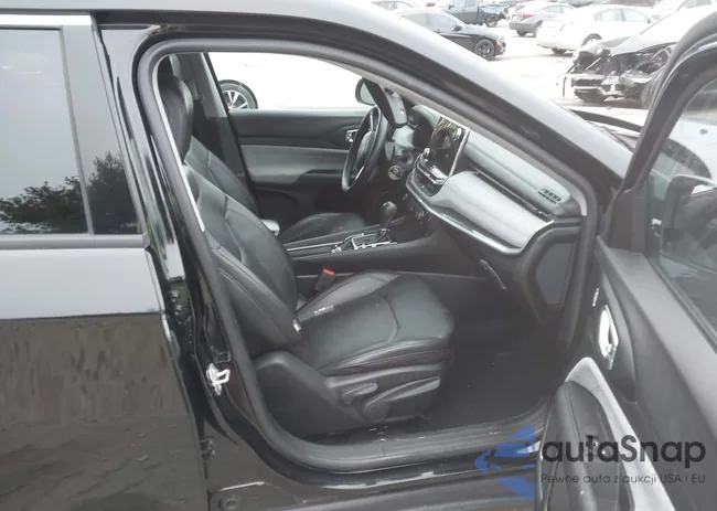 3C4NJDFB2NT128575: 44019380