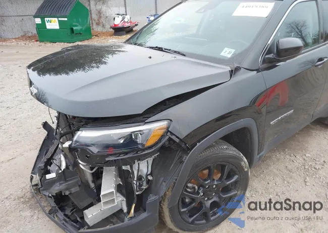 3C4NJDFB2NT128575: 44019380