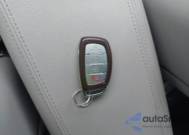 5NPE34AF1GH330279: 44019461