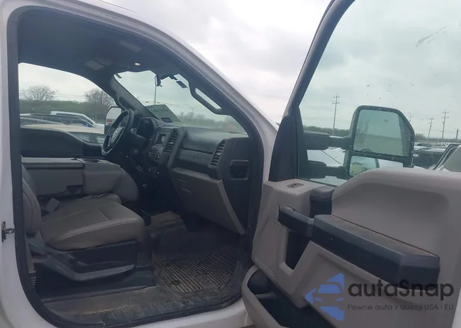 1FT7W2B67KEC68947: 44019497