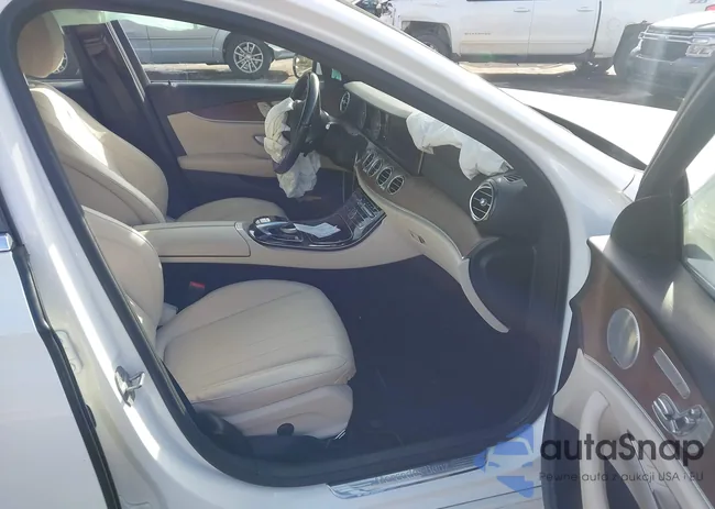 WDDZF4KB7HA026750: 44019599