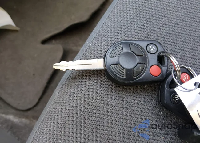 1FMCU93729KB27540: 44020655