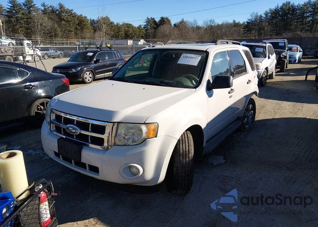 1FMCU93729KB27540: 44020655