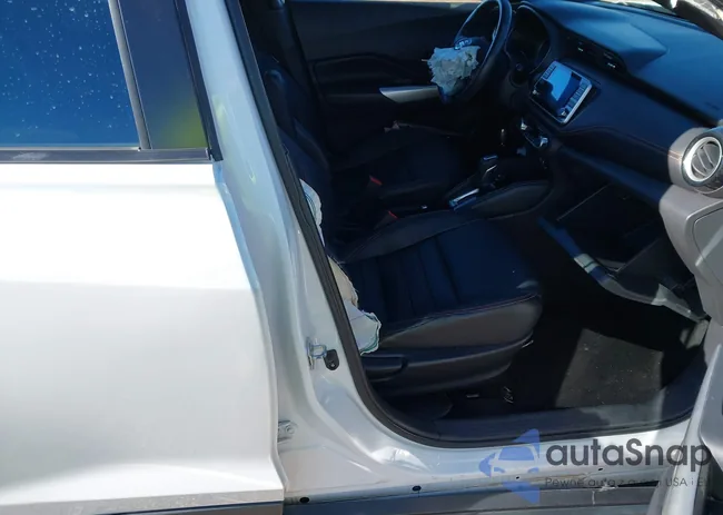 3N1CP5CU4KL513572: 44020656