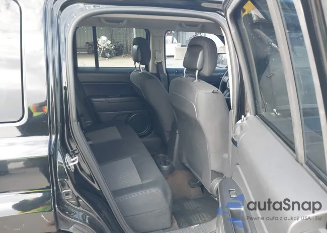 1C4NJPBA4ED757663: 44020677