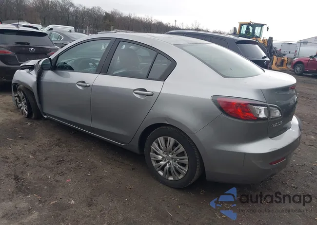 JM1BL1TG9D1843810: 44021179