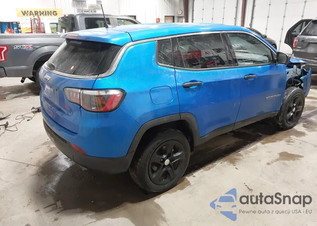 3C4NJDAN2RT113338: 44020330