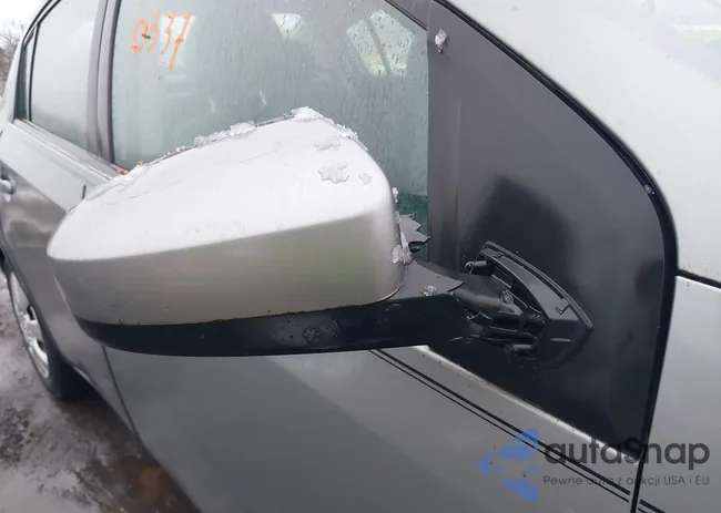 3N1AB61E18L687163: 44020337