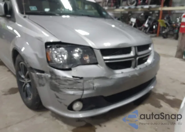 2C4RDGEG3JR195660: 44020364