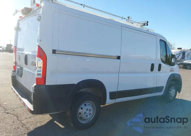 3C6TRVAG2KE532654: 44020372