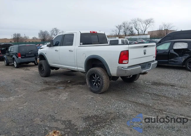 3C6UD5DLXCG100945: 44020559