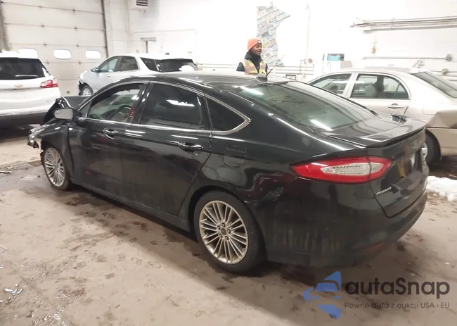 3FA6P0HDXFR244735: 44021773