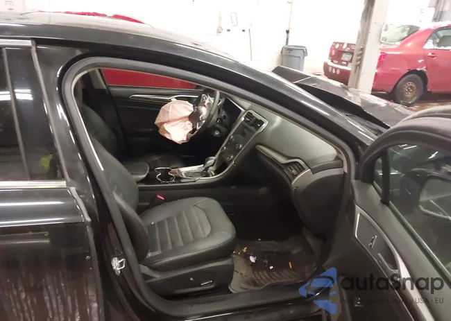 3FA6P0HDXFR244735: 44021773