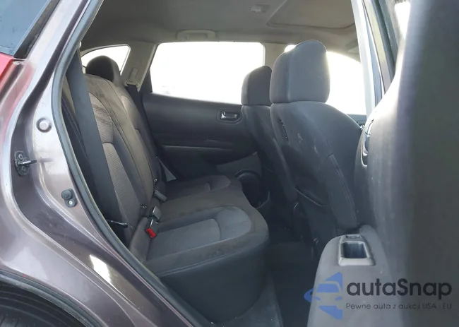 JN8AS5MT2AW030927: 44021802