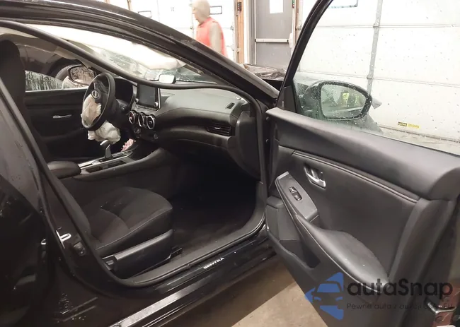 3N1AB8CV9SY228739: 44021885