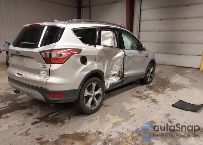 1FMCU9GD1HUA73554: 44022068