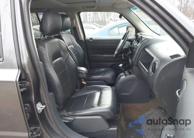 1C4NJRFB8HD107222: 44022973