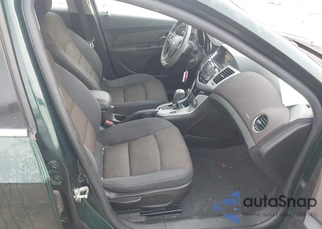 1G1PC5SB3F7208612: 44023052