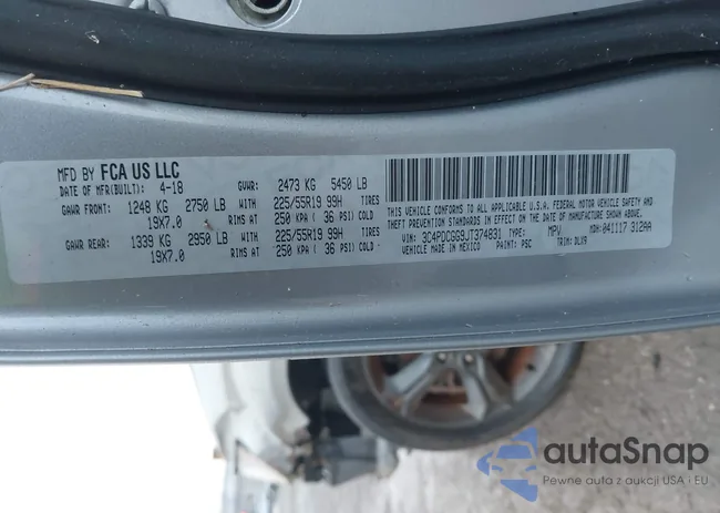 3C4PDCGG9JT374831: 44023077