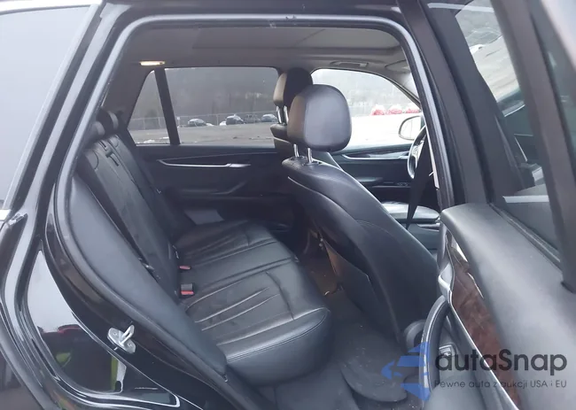 5UXKR0C5XF0P15901: 44023137