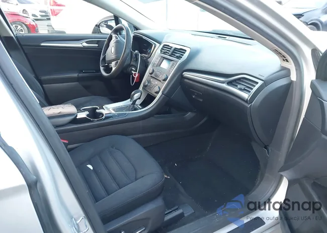 3FA6P0LU4GR405654: 44023176