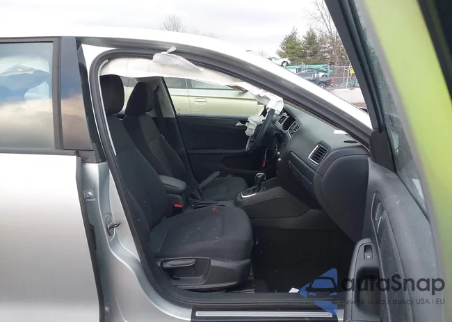 3VW2K7AJ3EM332017: 44022259