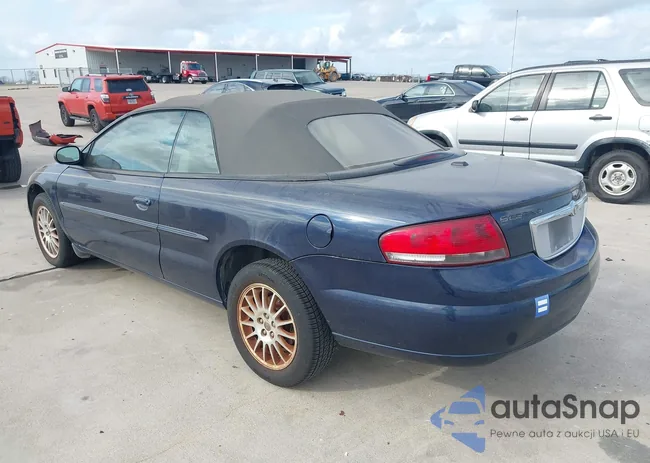 1C3EL55RX6N215869: 44022321