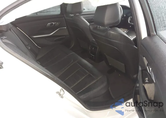 WBA5U7C0XLFH08501: 44022363