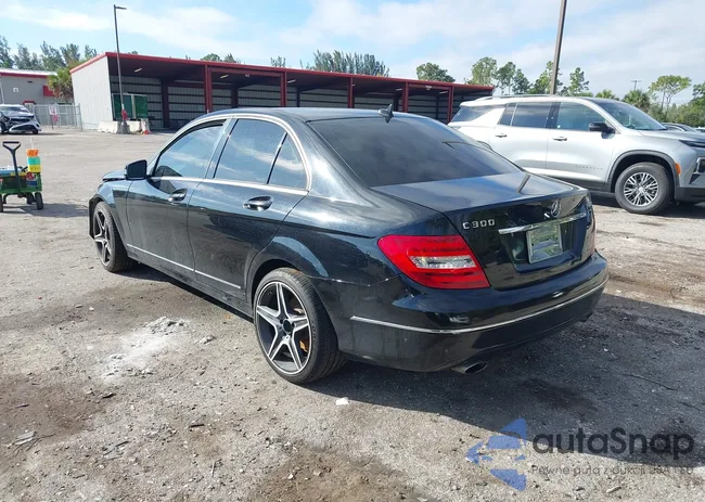 WDDGF8AB4DG144584: 44022373