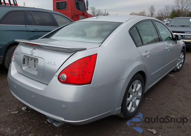 1N4BA41E58C817780: 44022431