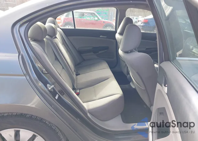 1HGCP2F35CA181781: 44022579