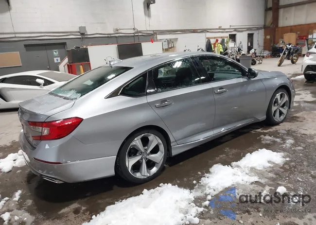 1HGCV2F92LA031346: 44024128